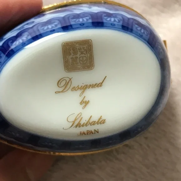 Designed By Shibata Japan Porcelain Hand Painted Egg Shaped Hinged Trinket Box - Picture 8 of 13